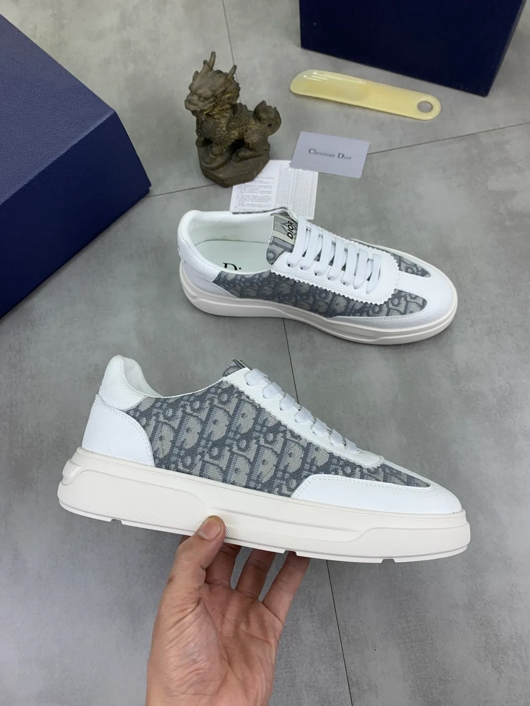 Men's men's shoes P420💰[New style]🆘[Dior] Dior original lace-up low-top men's shoes Classic casual shoes 🔥This model is the official classic model with high quality and made by famous original designers. It is made of high-quality cowhide with original materials➕comfortable and breathable mesh lining➕pigskin insole. The perfect last shape and generous and fashionable design have attracted many consumers and are suitable for drivers to drive🚗. What you want is the best quality in the market. Color: 4️⃣Color Code number: 38--44 (45 customized)